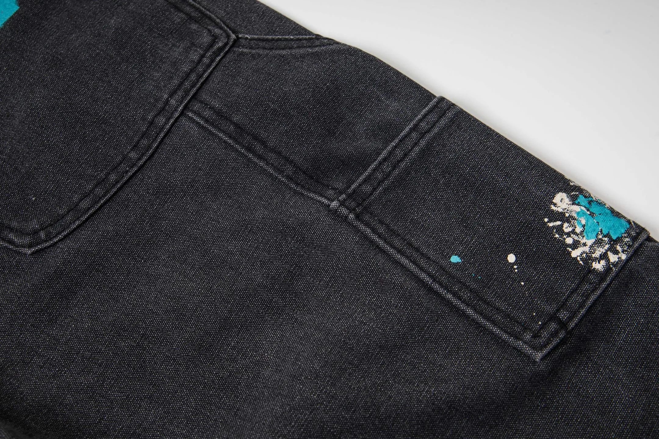 💰240 GALLERY DEPT spliced ​​ink-washed jeans, truly restoring the ultimate texture of Vintage, three-dimensional version, loose and comfortable, not picky about the figure, taller and slimmer, factory-made, original quality control, same style for men and women, can be matched with couples, versatile recommendation, must-have jeans for all seasons, fashionistas have been disappointed. From the quality selection of fabrics, the tailoring of details, and the matching of patterns, they are all impeccable! The upper body is so handsome when worn...it can be easily worn by men, women and children! The craftsmanship is made of heavy-duty washed pure cotton denim fabric. After washing, it is soft and thick. It is very stylish when worn on the body. Style number: 1800# Color: black Size: 28 30 32 34 36